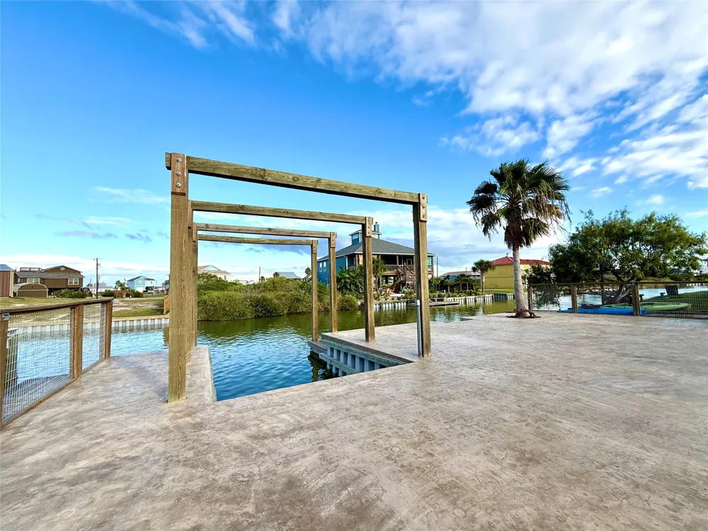 127 Copano Cove Road Rockport, TX 78382