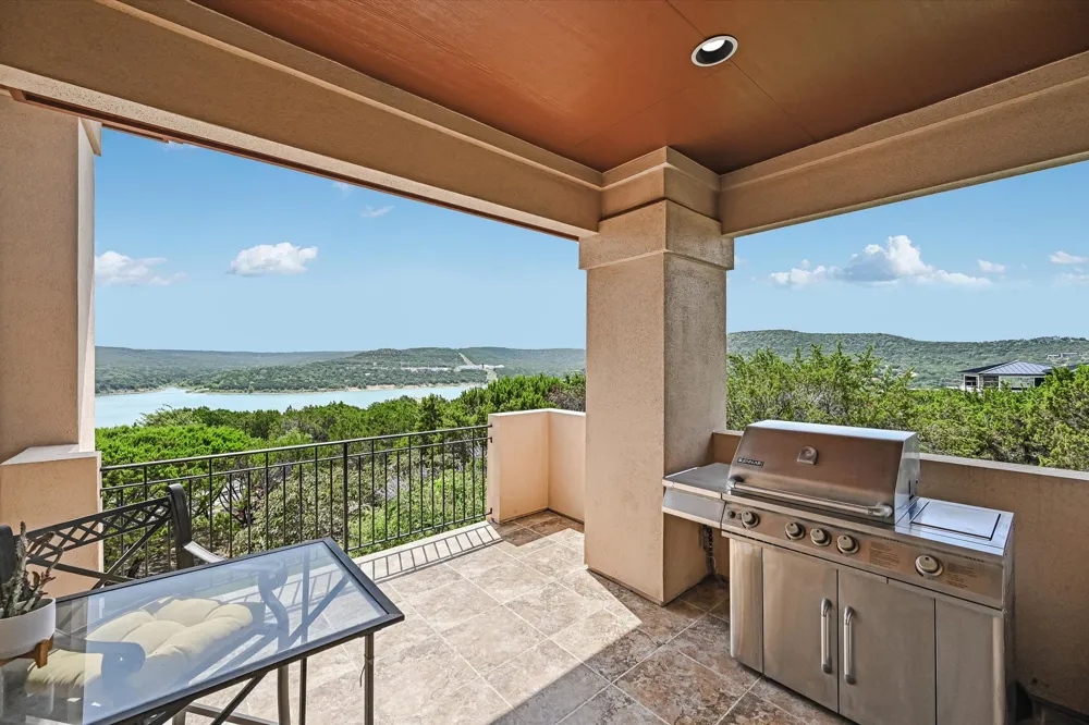 17309 Northlake Hills Drive Jonestown, TX 78645
