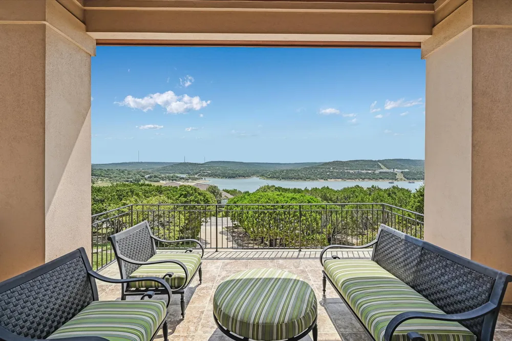 17309 Northlake Hills Drive Jonestown, TX 78645