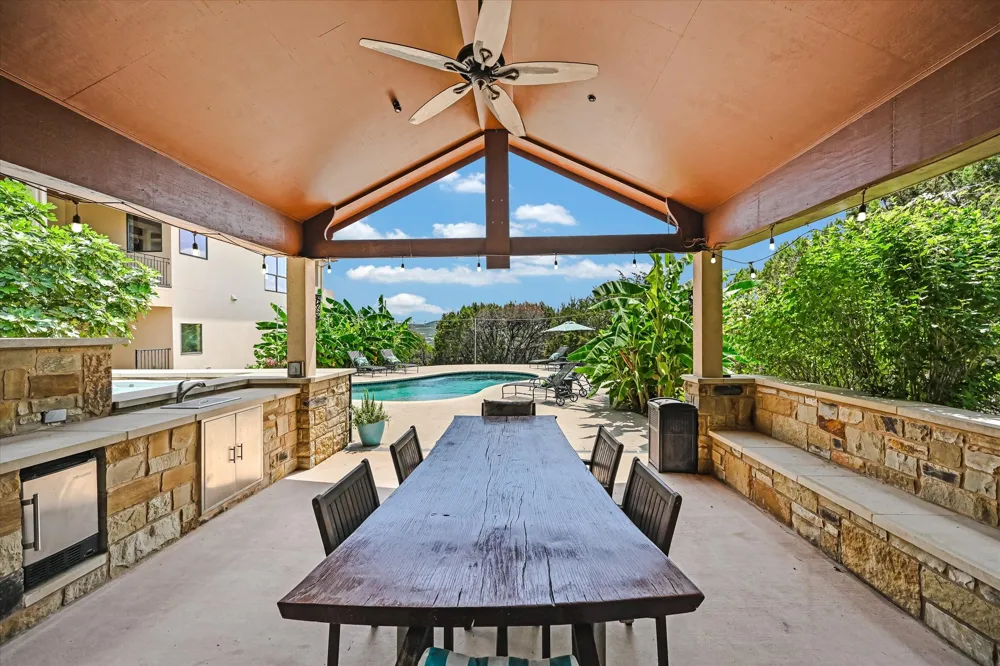 17309 Northlake Hills Drive Jonestown, TX 78645