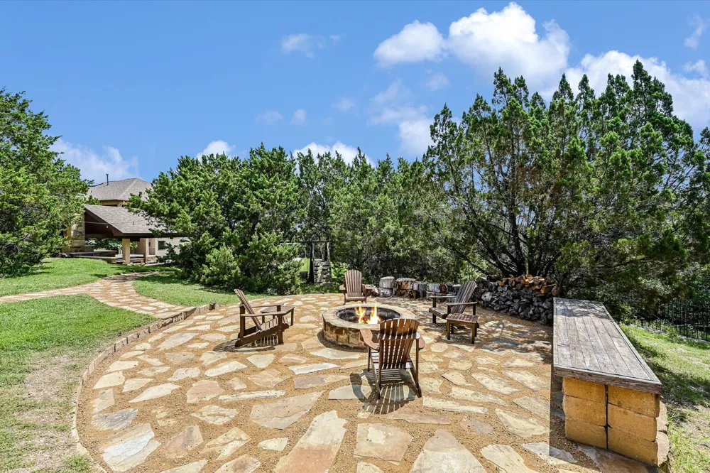 17309 Northlake Hills Drive Jonestown, TX 78645