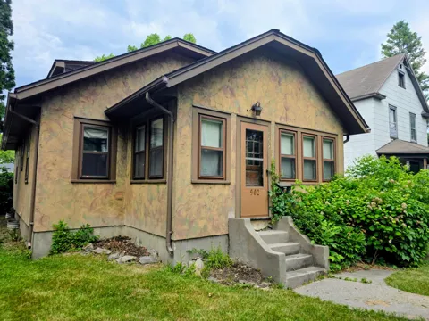 902 7th Street