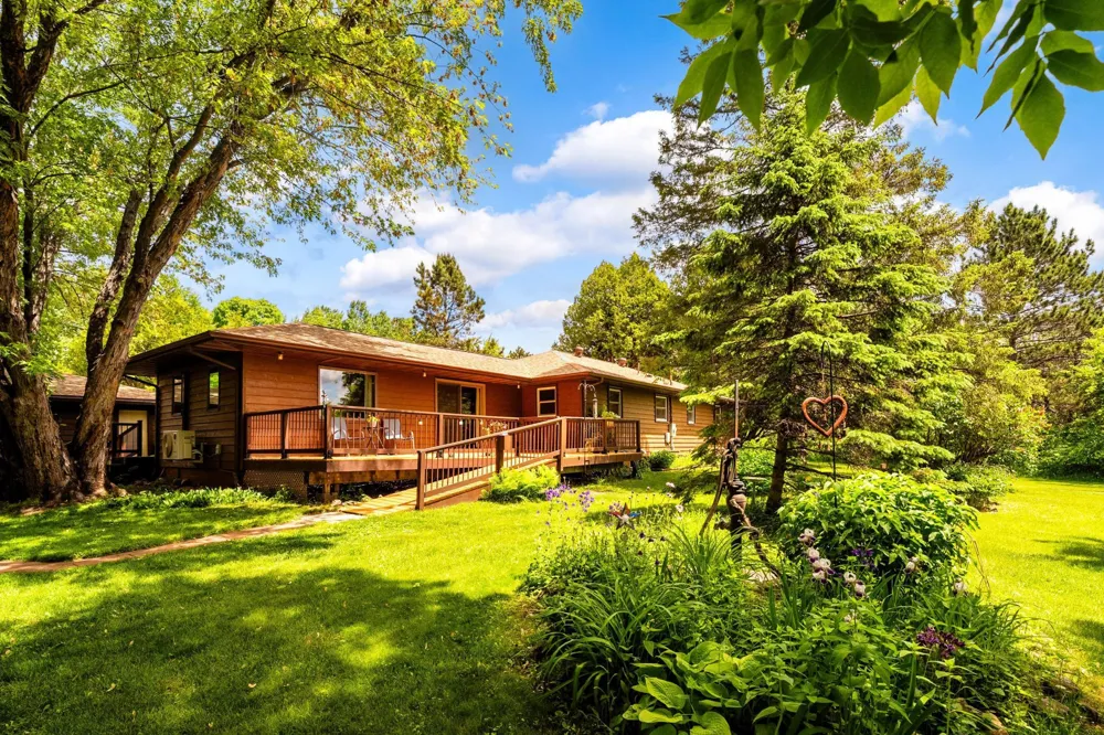 5506 W Arrowhead Road Hermantown, MN 55811