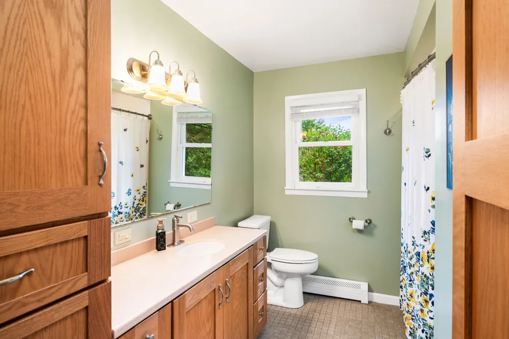 5506 W Arrowhead Road Hermantown, MN 55811
