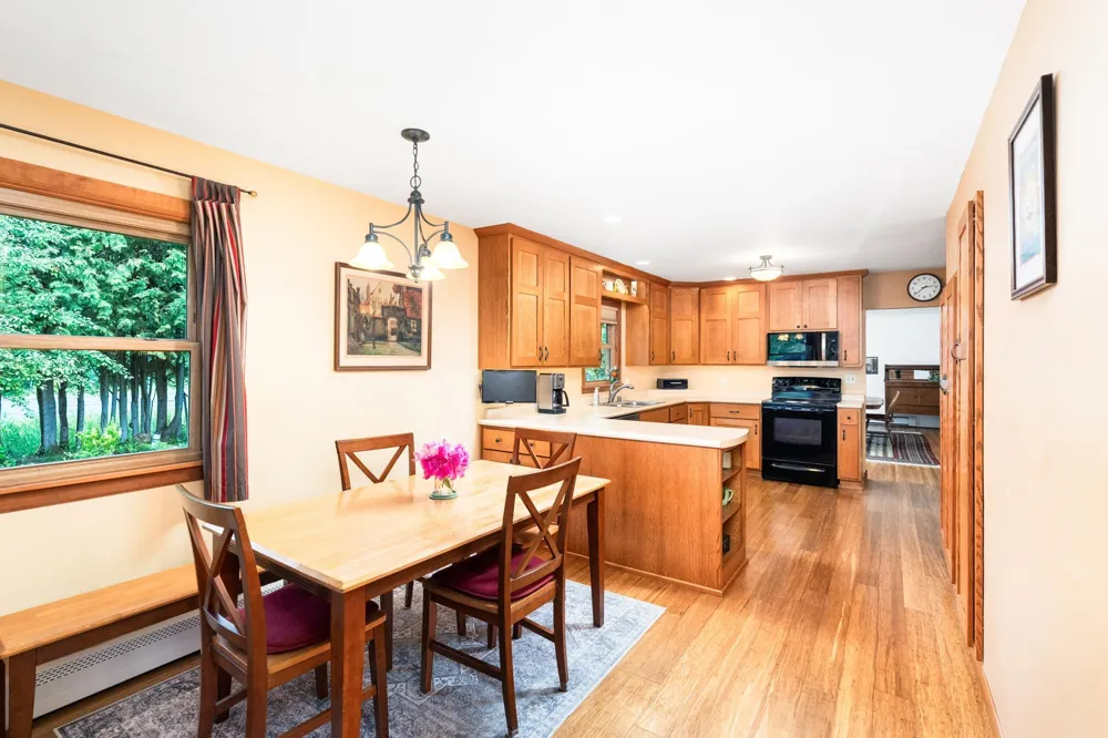 5506 W Arrowhead Road Hermantown, MN 55811