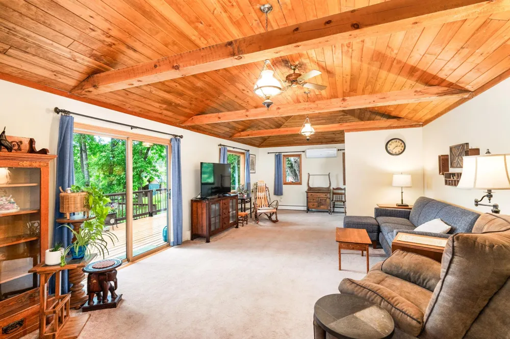 5506 W Arrowhead Road Hermantown, MN 55811