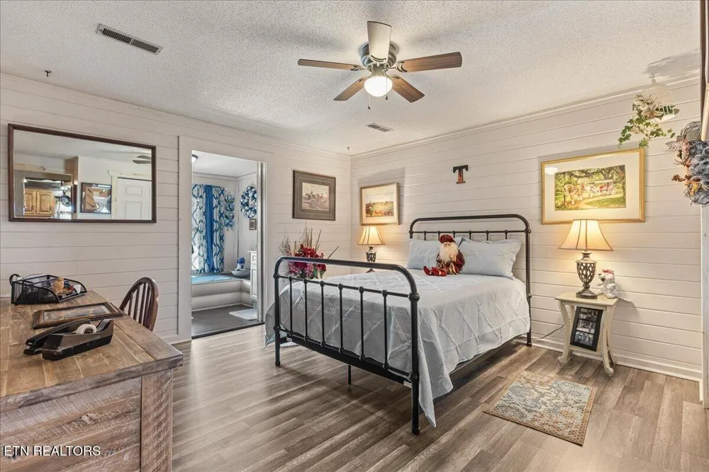 910 Reagan Valley Road Tellico Plains, TN 37385