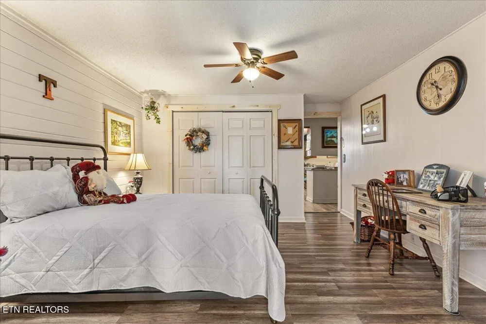 910 Reagan Valley Road Tellico Plains, TN 37385