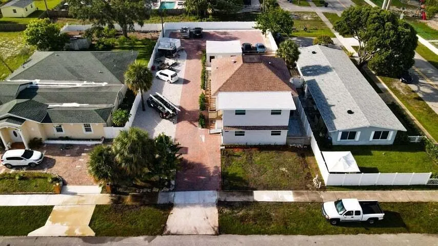 305 Cypress Drive #1 Lake Park, FL 33403