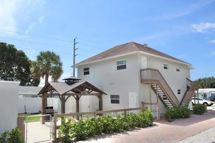 305 Cypress Drive #1 Lake Park, FL 33403