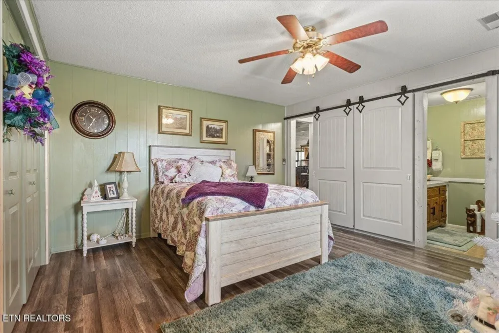 910 Reagan Valley Road Tellico Plains, TN 37385