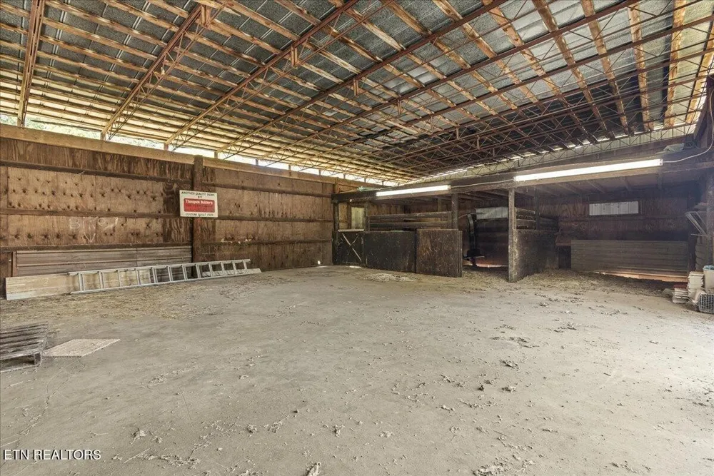 910 Reagan Valley Road Tellico Plains, TN 37385