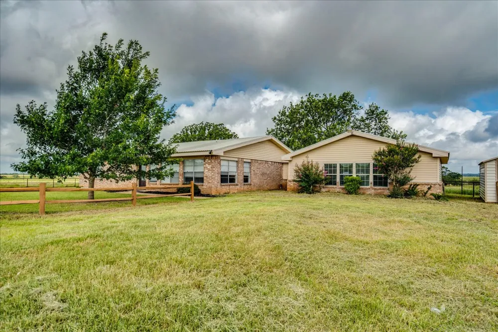 595 Cardinal Road Rosanky, TX 78953