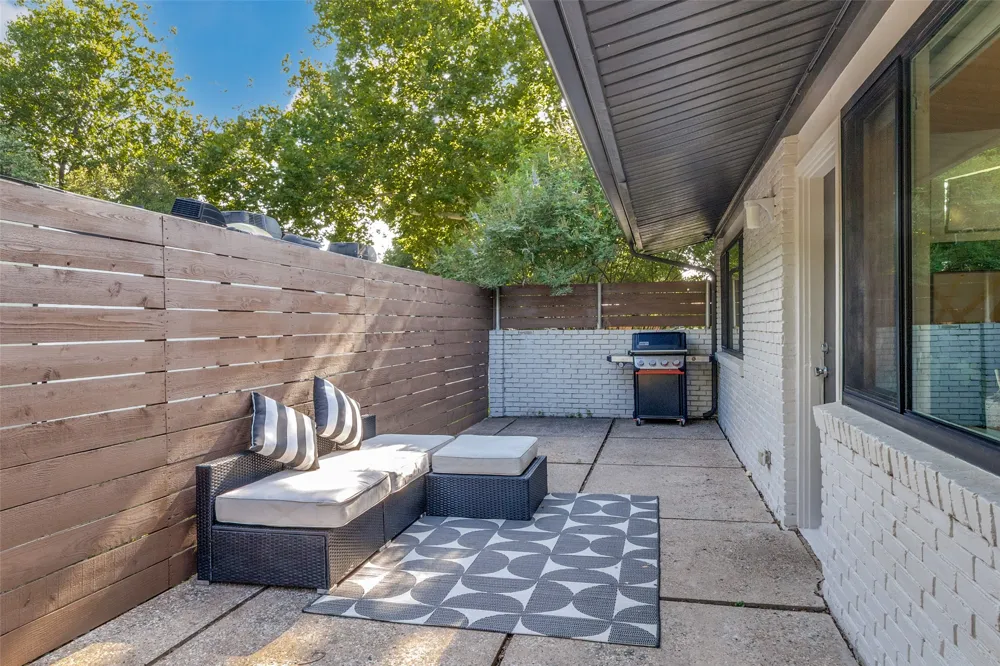8630 Rolling Rock Lane Dallas, TX 75238