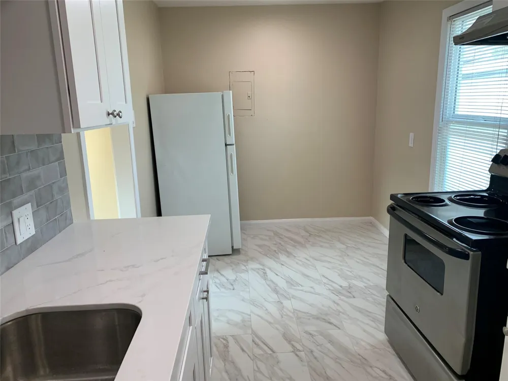 307 Avondale Street #1.5 Houston, TX 77006