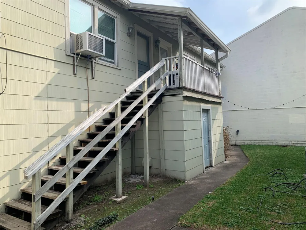 307 Avondale Street #1.5 Houston, TX 77006