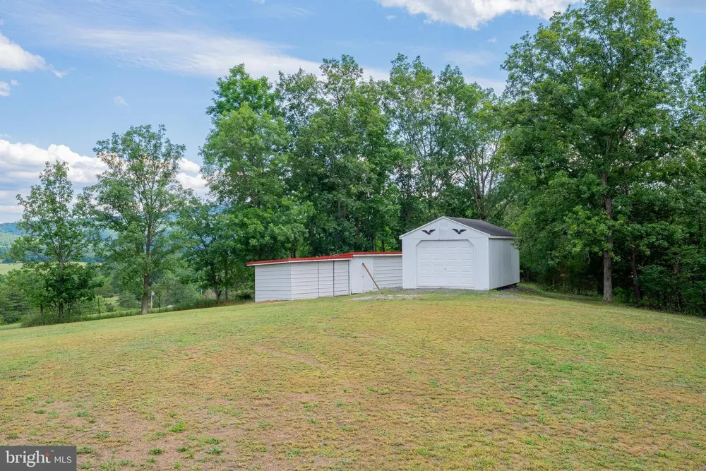 162 STRATUS DRIVE Cabins, WV 26855