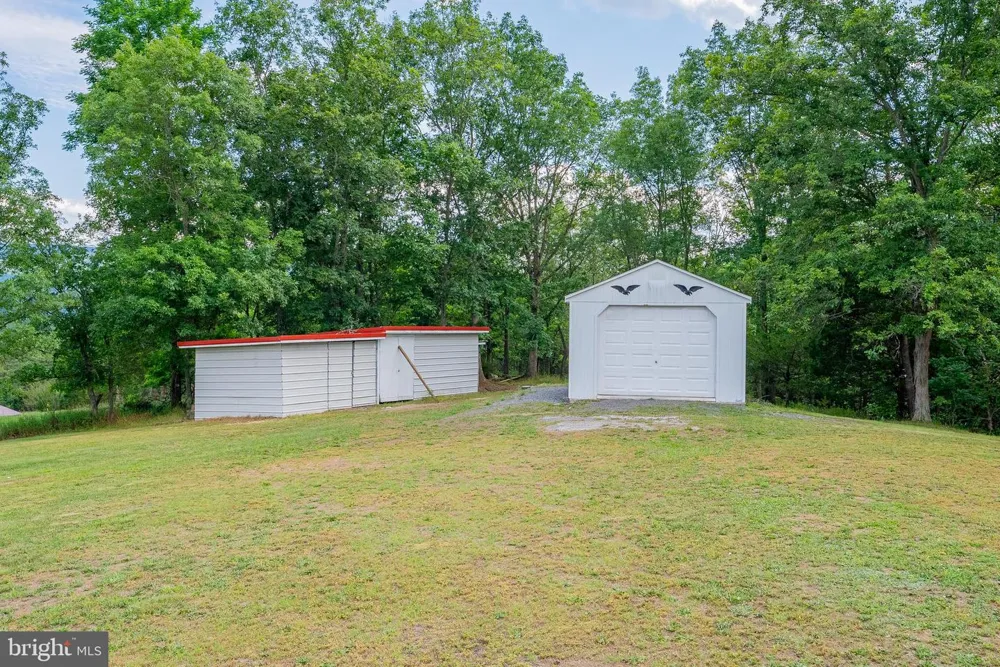 162 STRATUS DRIVE Cabins, WV 26855