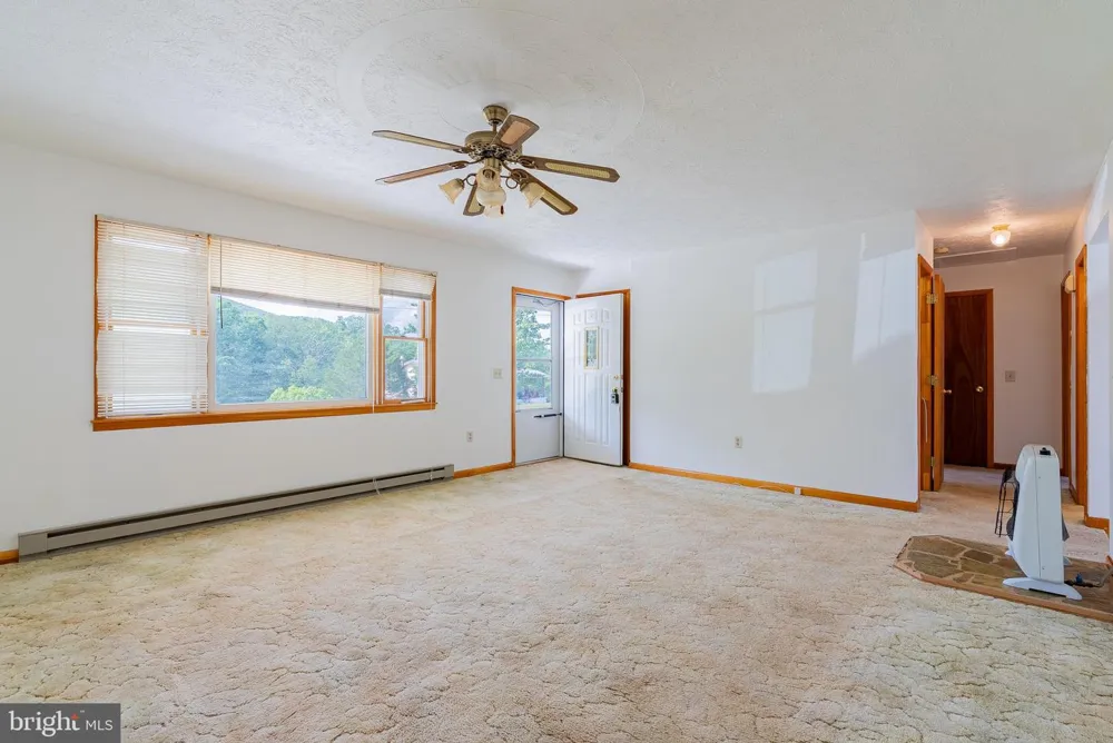 162 STRATUS DRIVE Cabins, WV 26855
