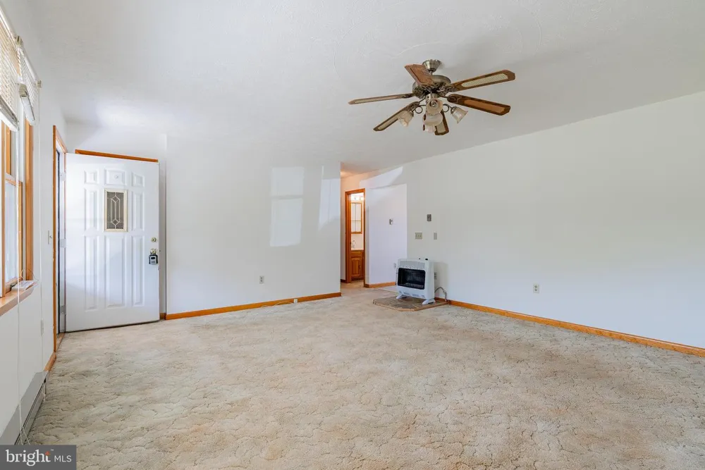 162 STRATUS DRIVE Cabins, WV 26855