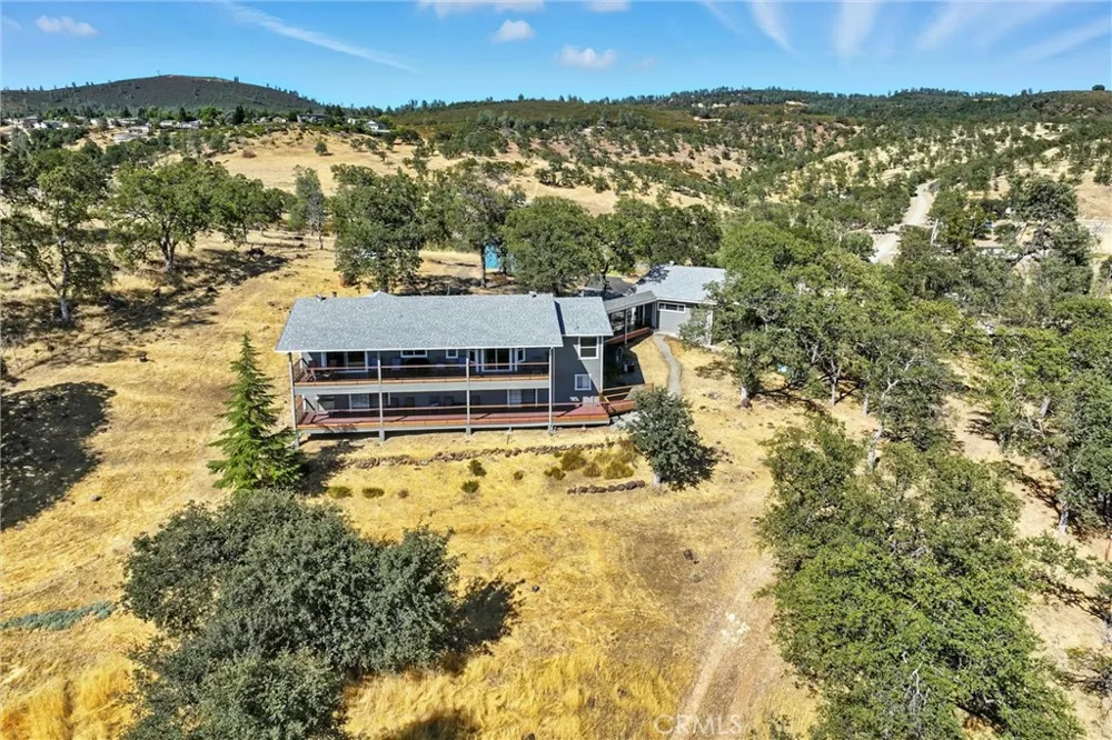 19415 Dallas Court Hidden Valley Lake, CA 95467