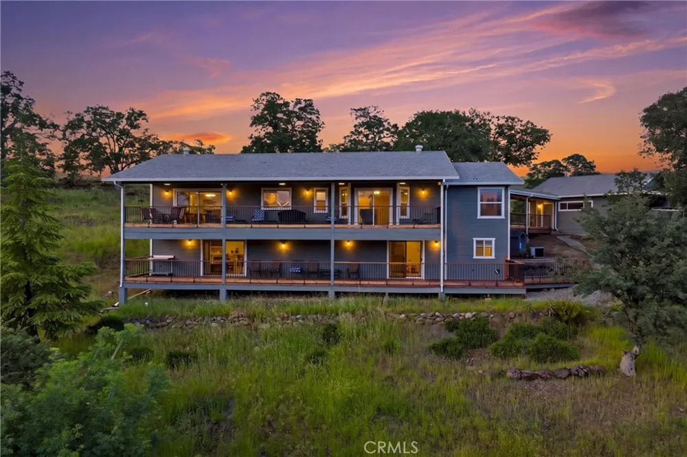 19415 Dallas Court Hidden Valley Lake, CA 95467