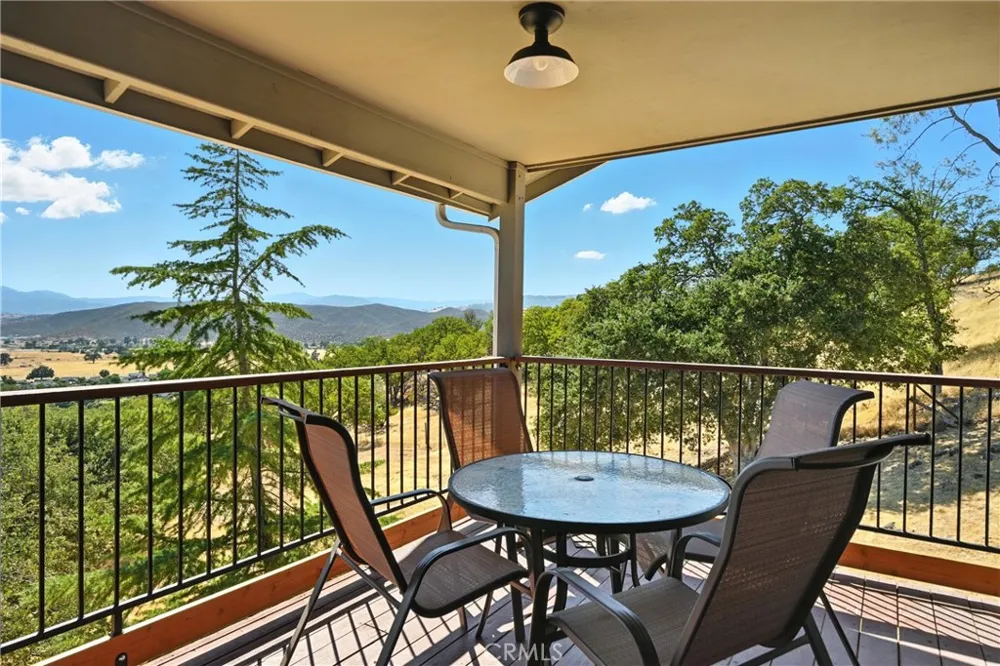 19415 Dallas Court Hidden Valley Lake, CA 95467