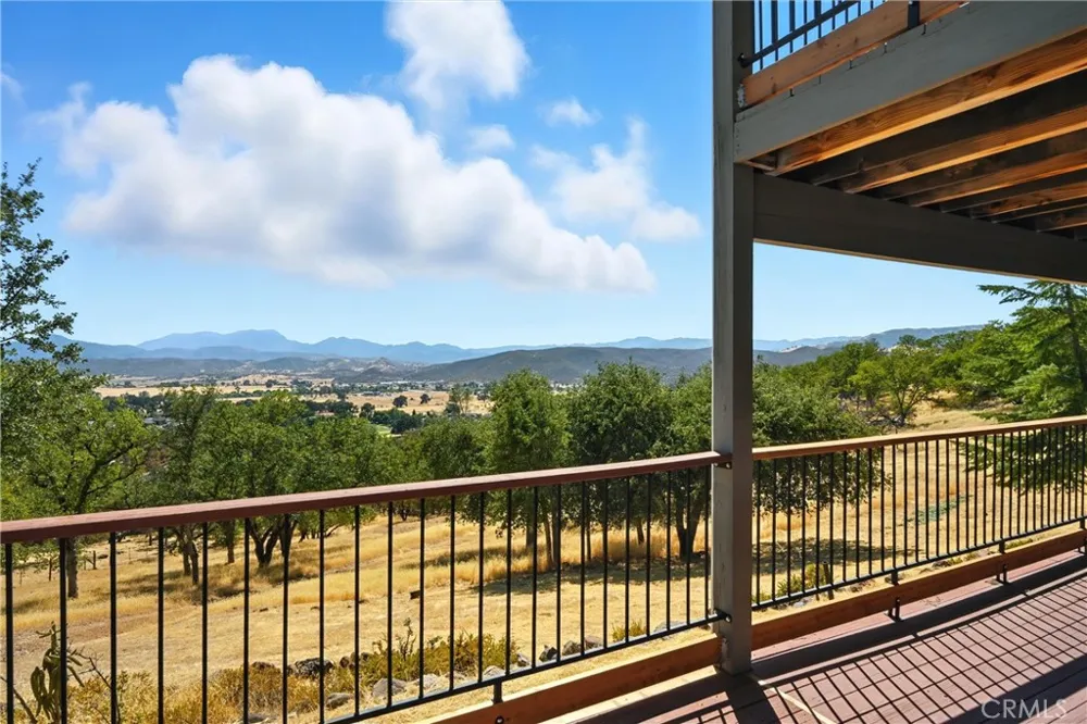 19415 Dallas Court Hidden Valley Lake, CA 95467