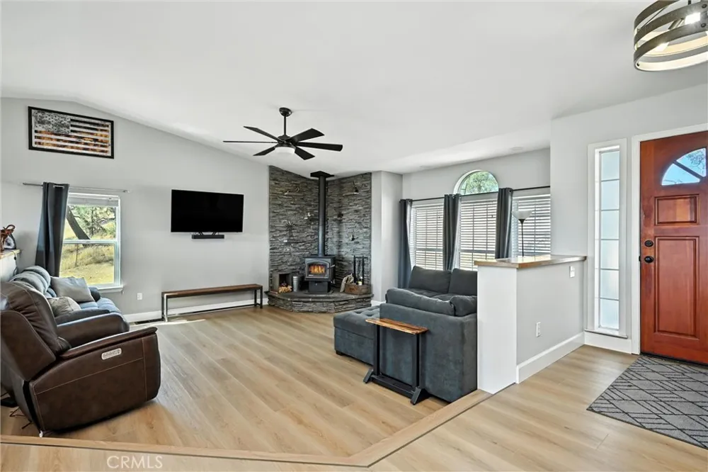 19415 Dallas Court Hidden Valley Lake, CA 95467