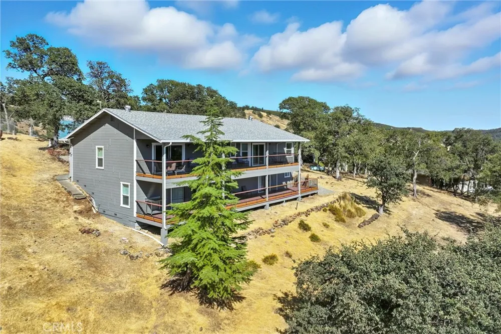 19415 Dallas Court Hidden Valley Lake, CA 95467