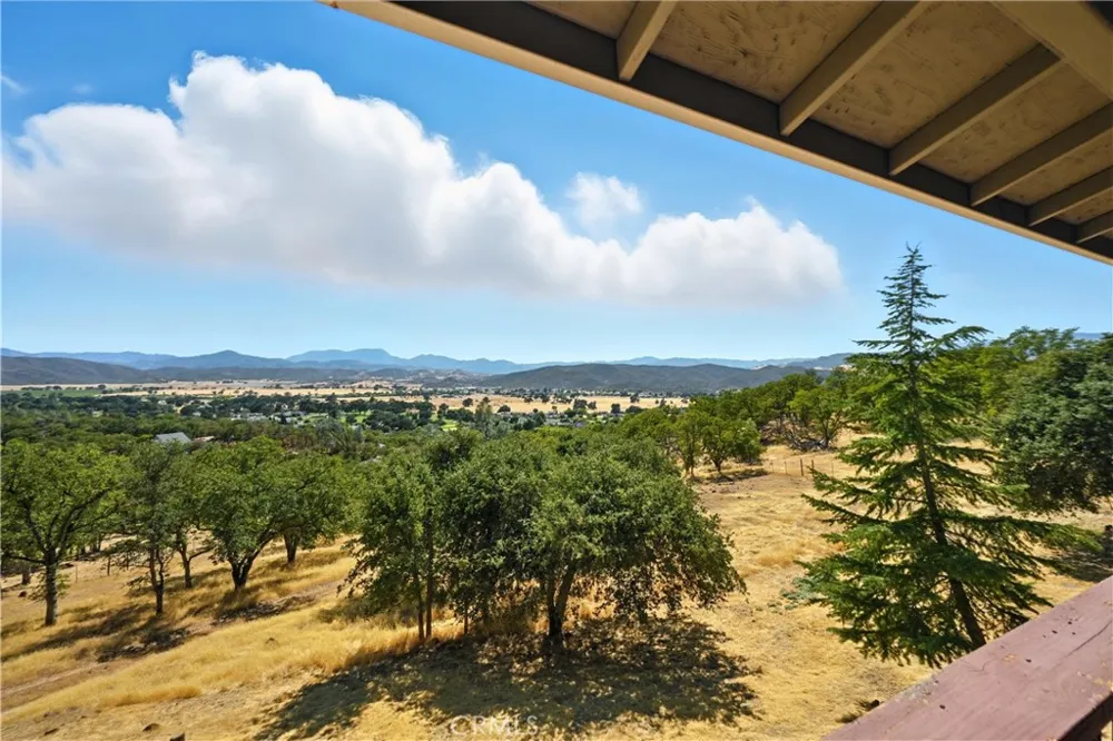 19415 Dallas Court Hidden Valley Lake, CA 95467
