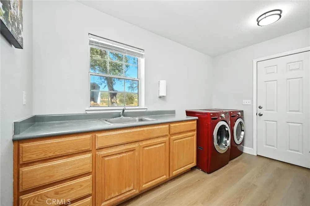 19415 Dallas Court Hidden Valley Lake, CA 95467