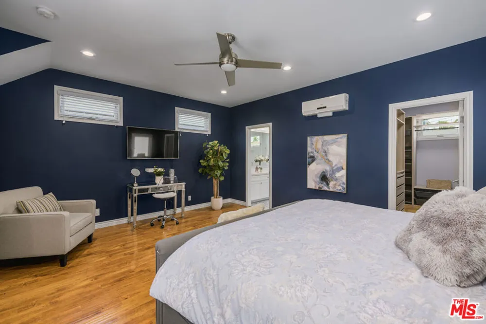 118 3rd Street Seal Beach, CA 90740