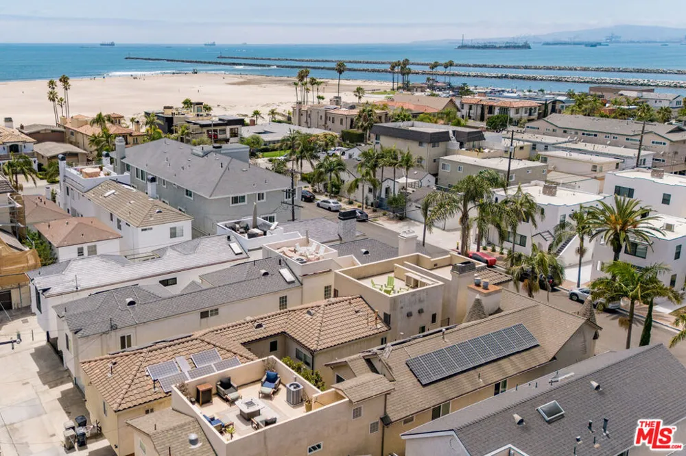 118 3rd Street Seal Beach, CA 90740