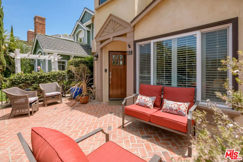 118 3rd Street Seal Beach, CA 90740