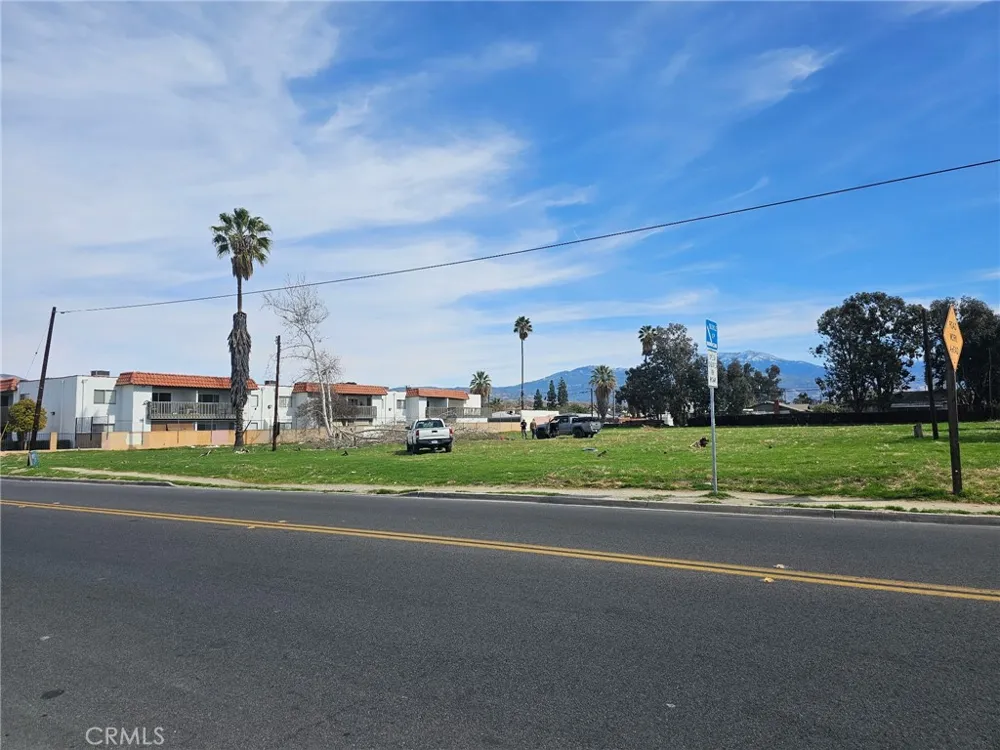 160 S San Jacinto Hemet, CA 92543
