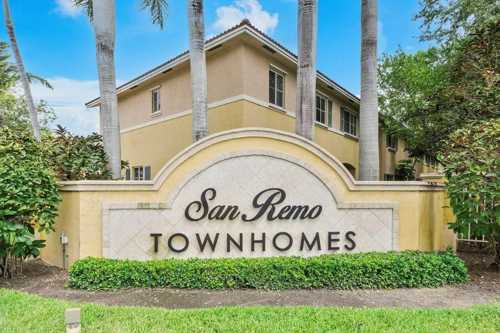 1912 SW 60th Avenue North Lauderdale, FL 33068