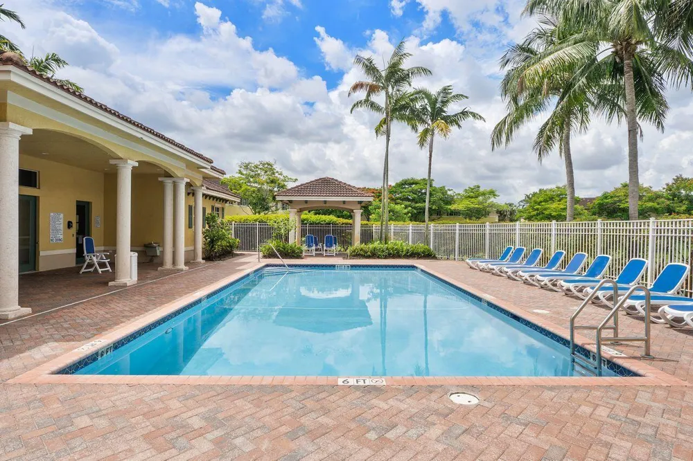 1912 SW 60th Avenue North Lauderdale, FL 33068
