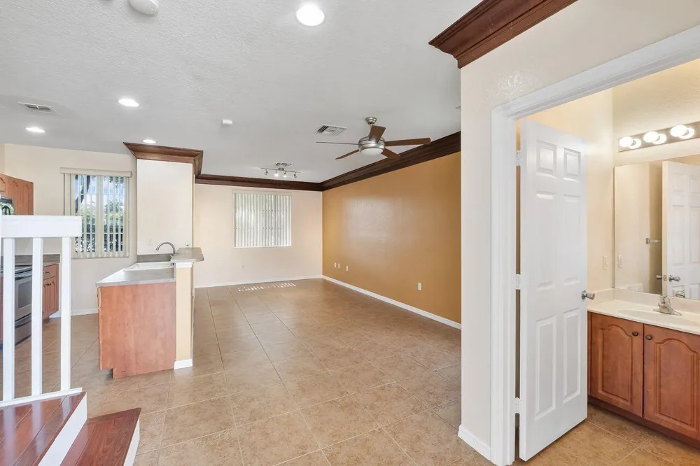 1912 SW 60th Avenue North Lauderdale, FL 33068
