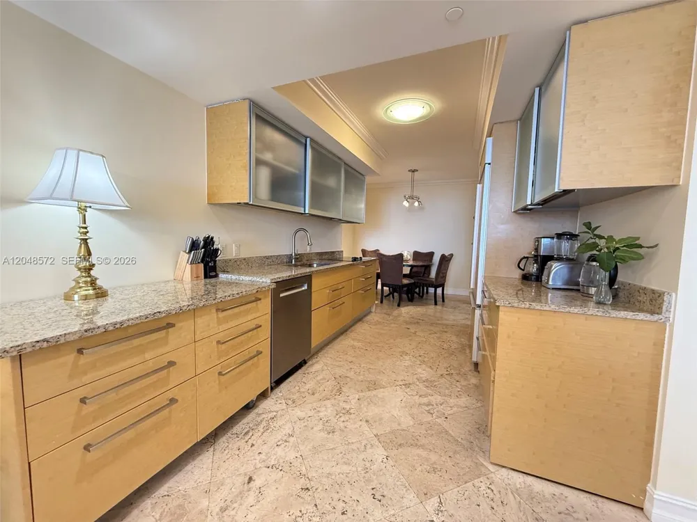1800 S Ocean Dr #2203 Hallandale Beach, FL 33009