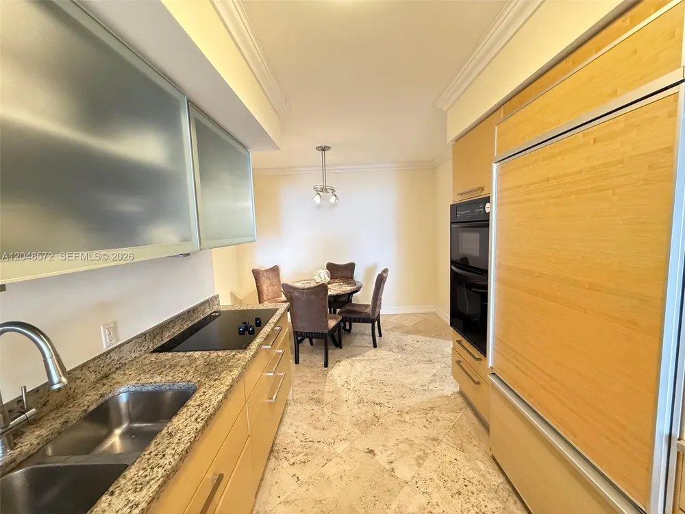 1800 S Ocean Dr #2203 Hallandale Beach, FL 33009