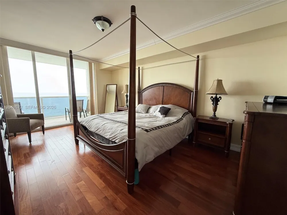 1800 S Ocean Dr #2203 Hallandale Beach, FL 33009