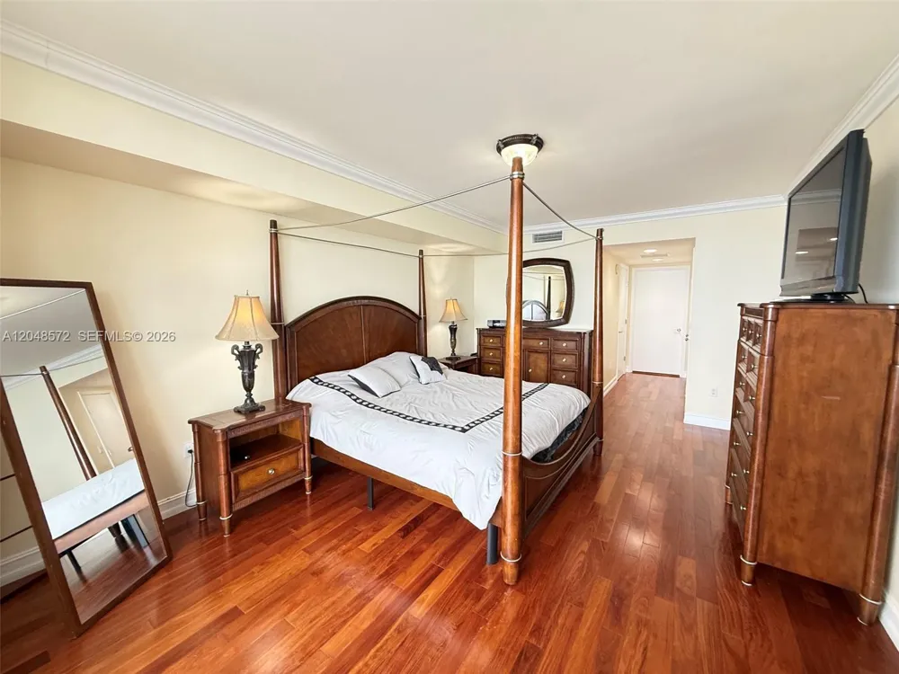 1800 S Ocean Dr #2203 Hallandale Beach, FL 33009