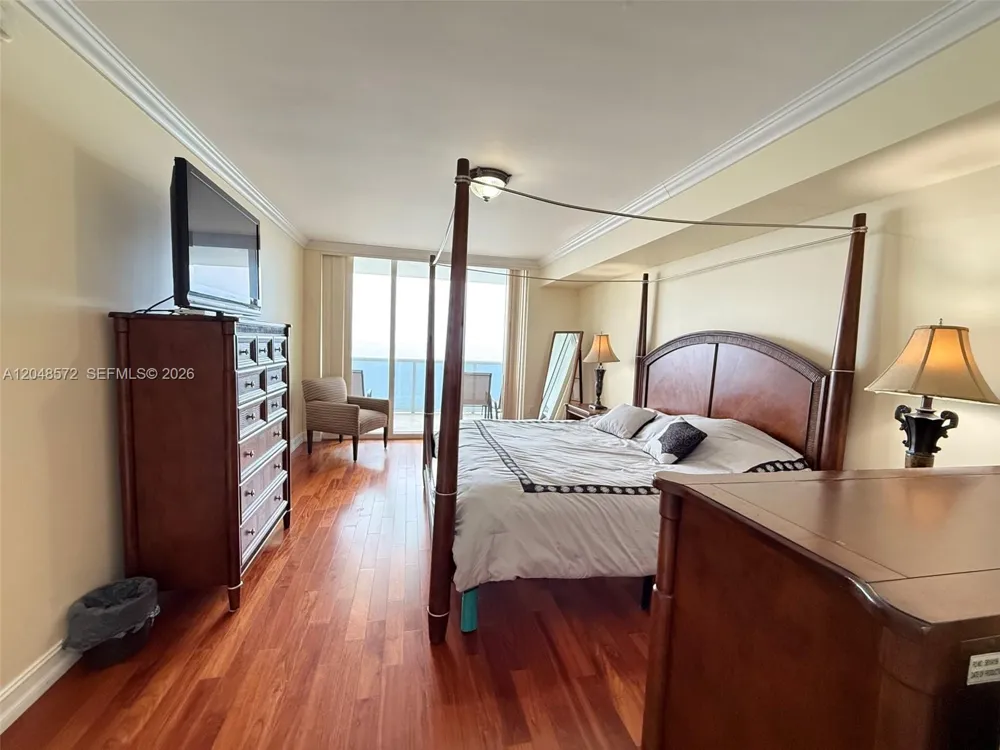 1800 S Ocean Dr #2203 Hallandale Beach, FL 33009