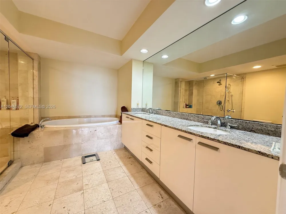 1800 S Ocean Dr #2203 Hallandale Beach, FL 33009