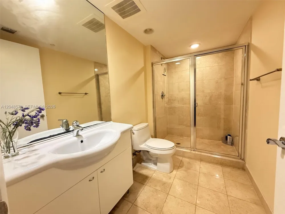 1800 S Ocean Dr #2203 Hallandale Beach, FL 33009