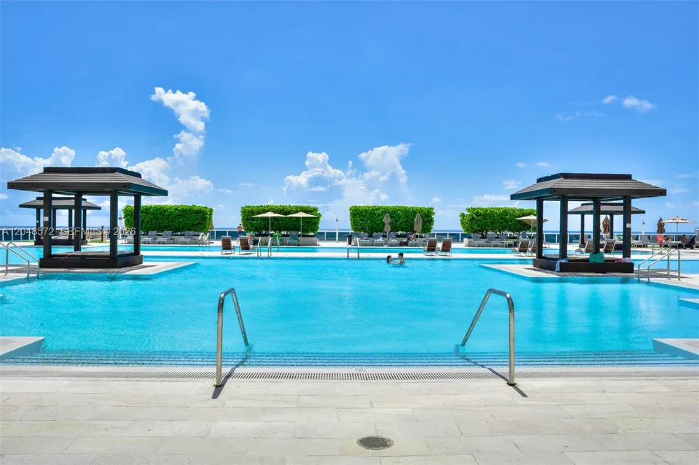 1800 S Ocean Dr #2203 Hallandale Beach, FL 33009