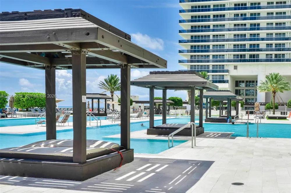 1800 S Ocean Dr #2203 Hallandale Beach, FL 33009