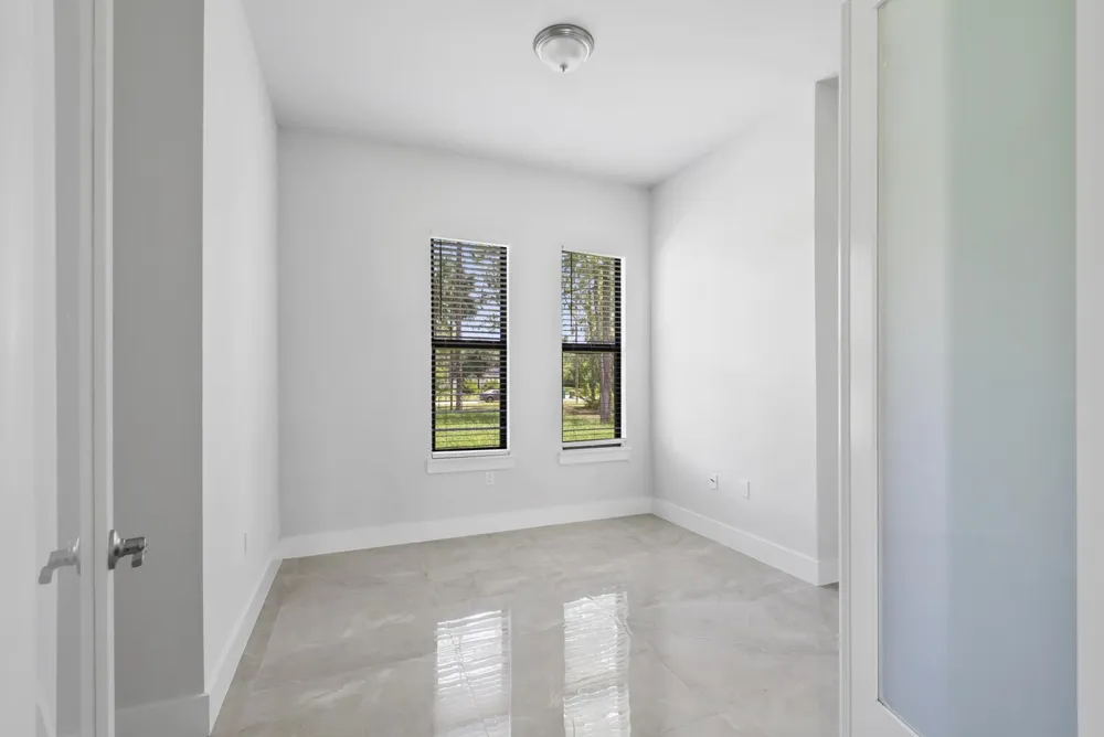 1412 22nd Avenue NE Naples, FL 34120
