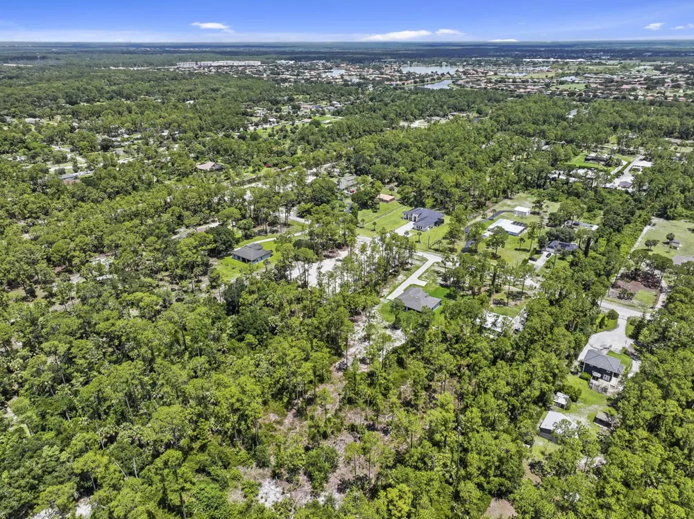 1412 22nd Avenue NE Naples, FL 34120